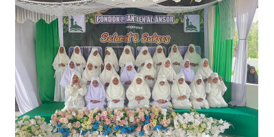 Alumni Tahfiz Putri Tahun 2025